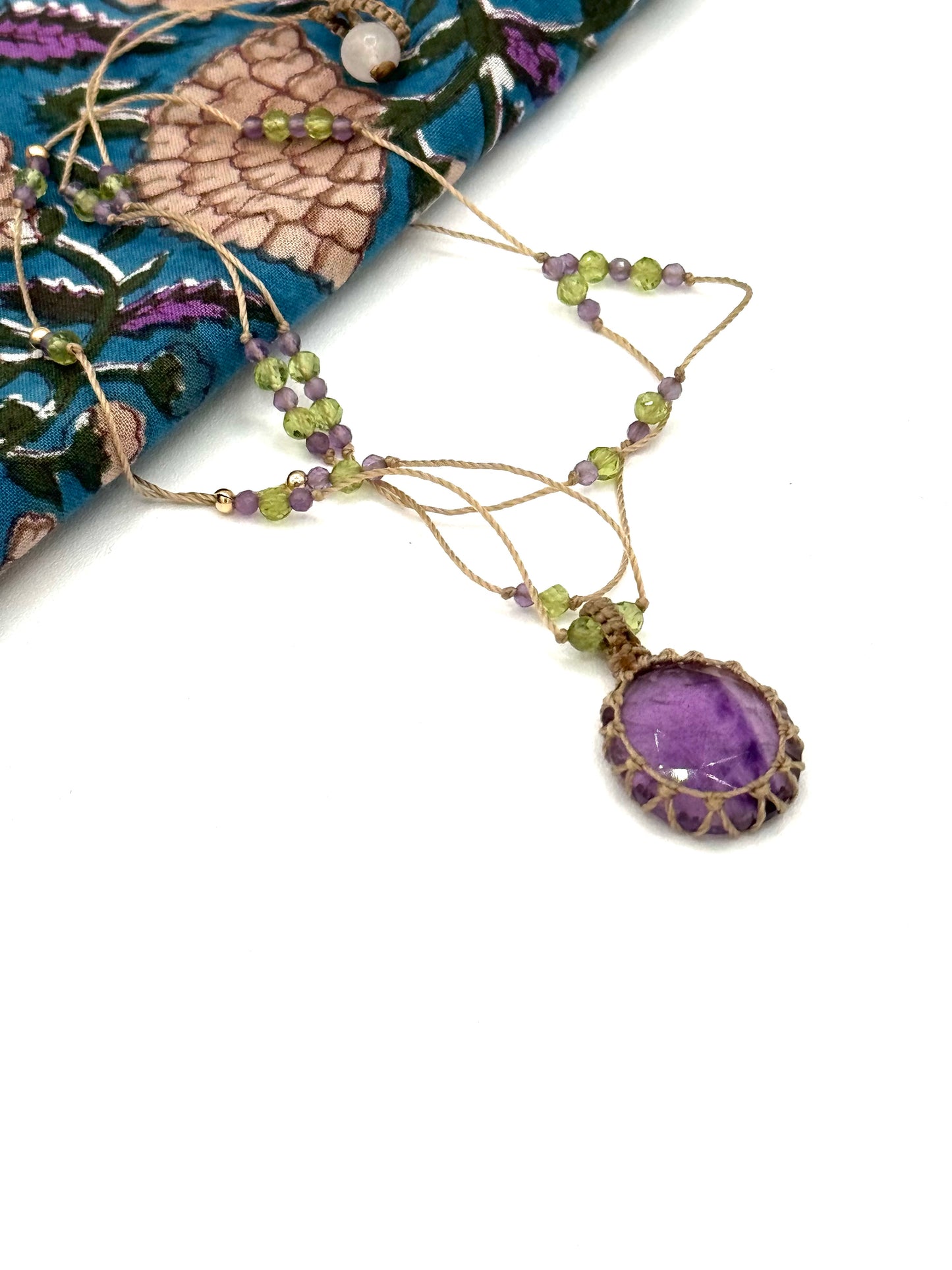 Collier ISHA - Élégance et Protection