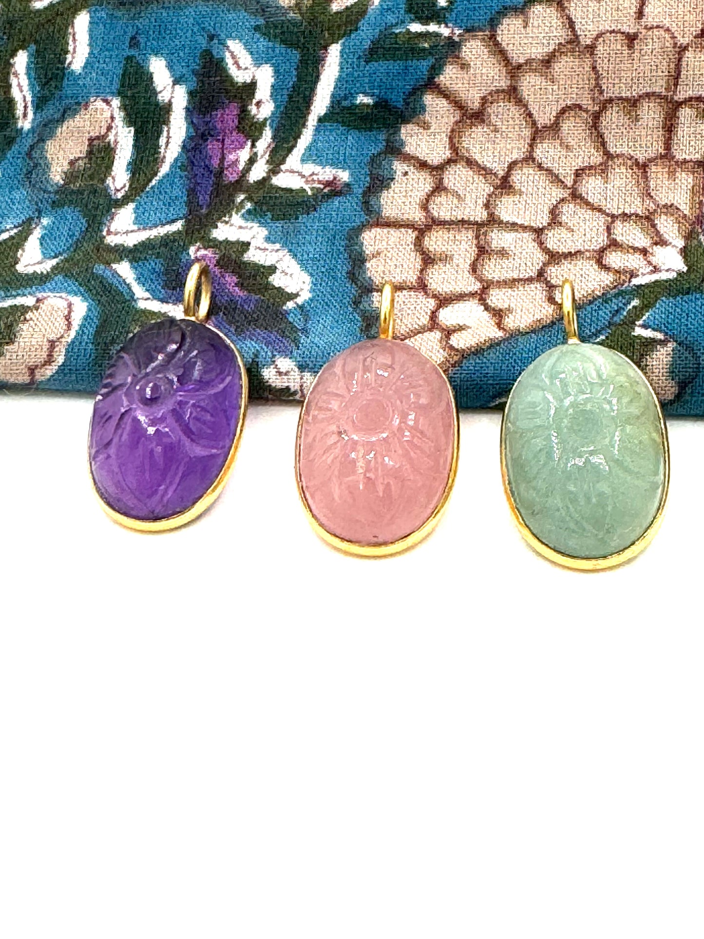 Les MUDITAS, pendentifs sacrés