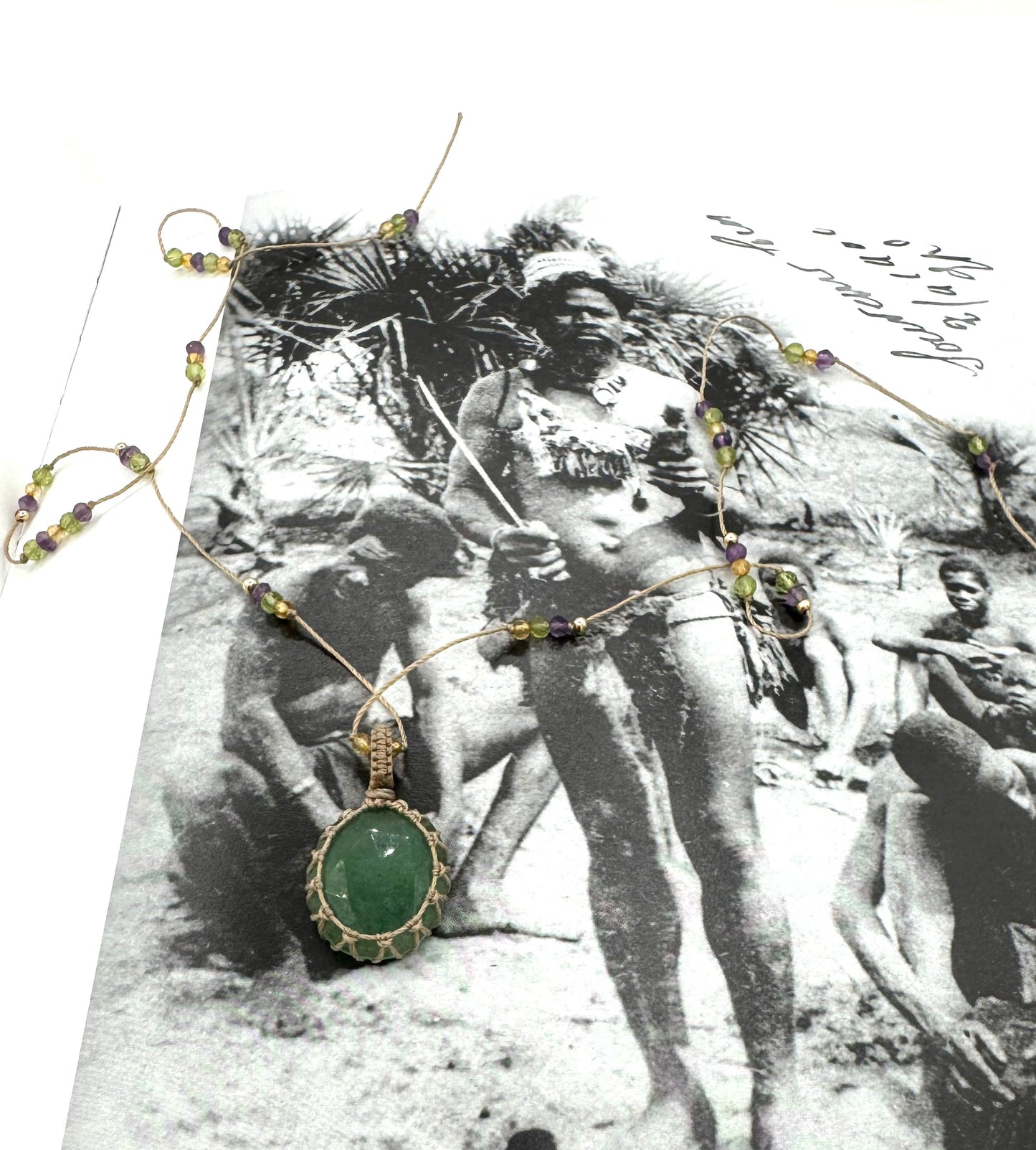 Collier NAVYA- Vitalité et Renouveau