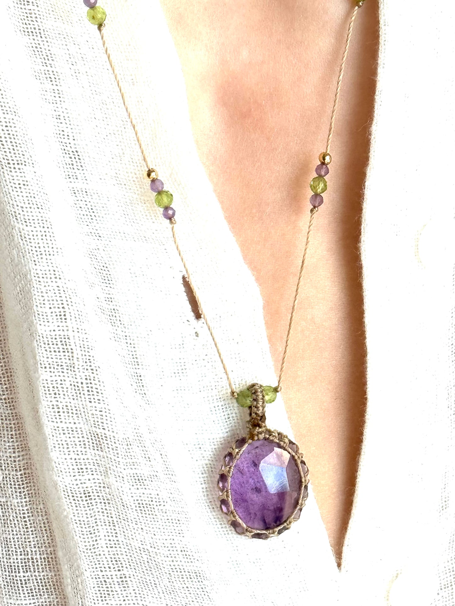 Collier ISHA - Élégance et Protection